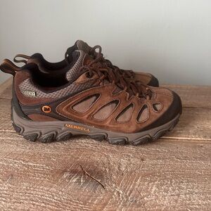 Men’s size 8 Merrell Pulsate Waterproof hiking shoe in "Black/Bracken"